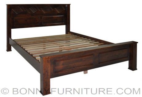 Bobby Wooden bed queen